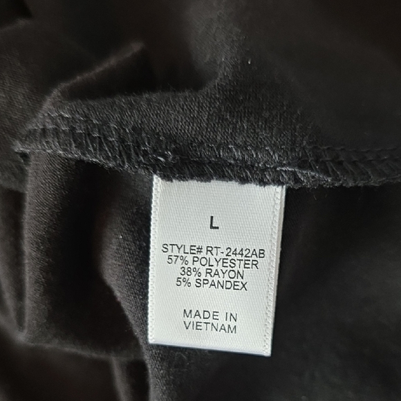 NWOT Zenana Large Black Women's Top - Picture 8 of 8